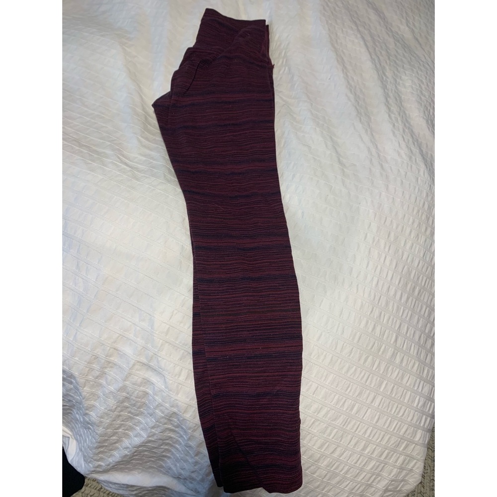 LULULEMON striped leggings